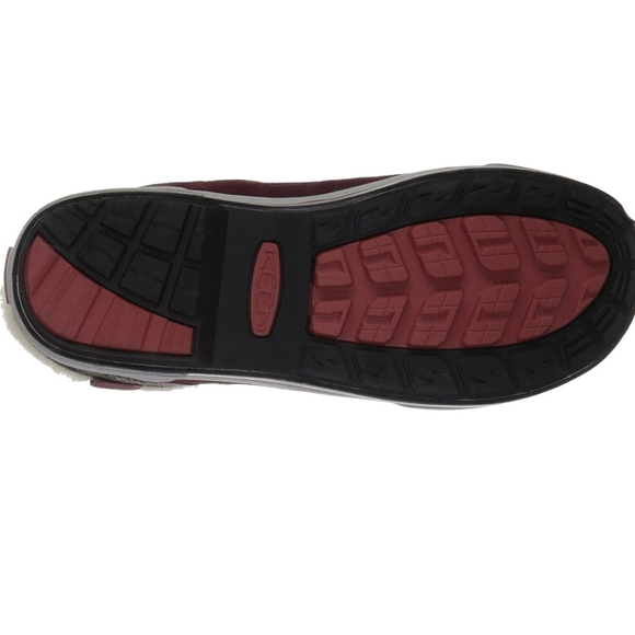 KEEN Elsa Pinot Noir Premium Snow Boot - Picture 15 of 16